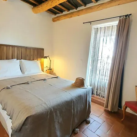 La Placeta 3*